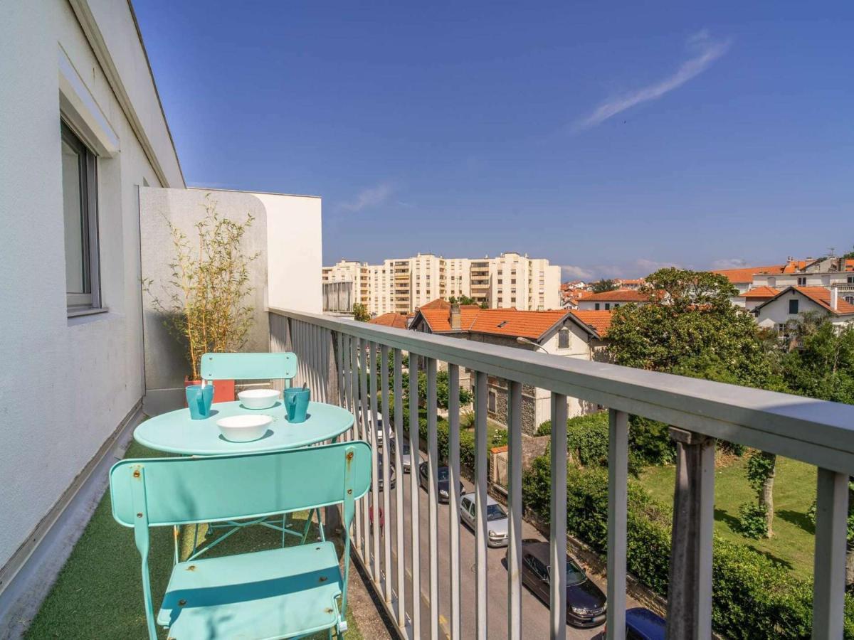 Apartment Studio Renove Avec Balcon, Quartier Saint Charles, A 800m De La Plage Du Miramar - Fr-1-3-465 *