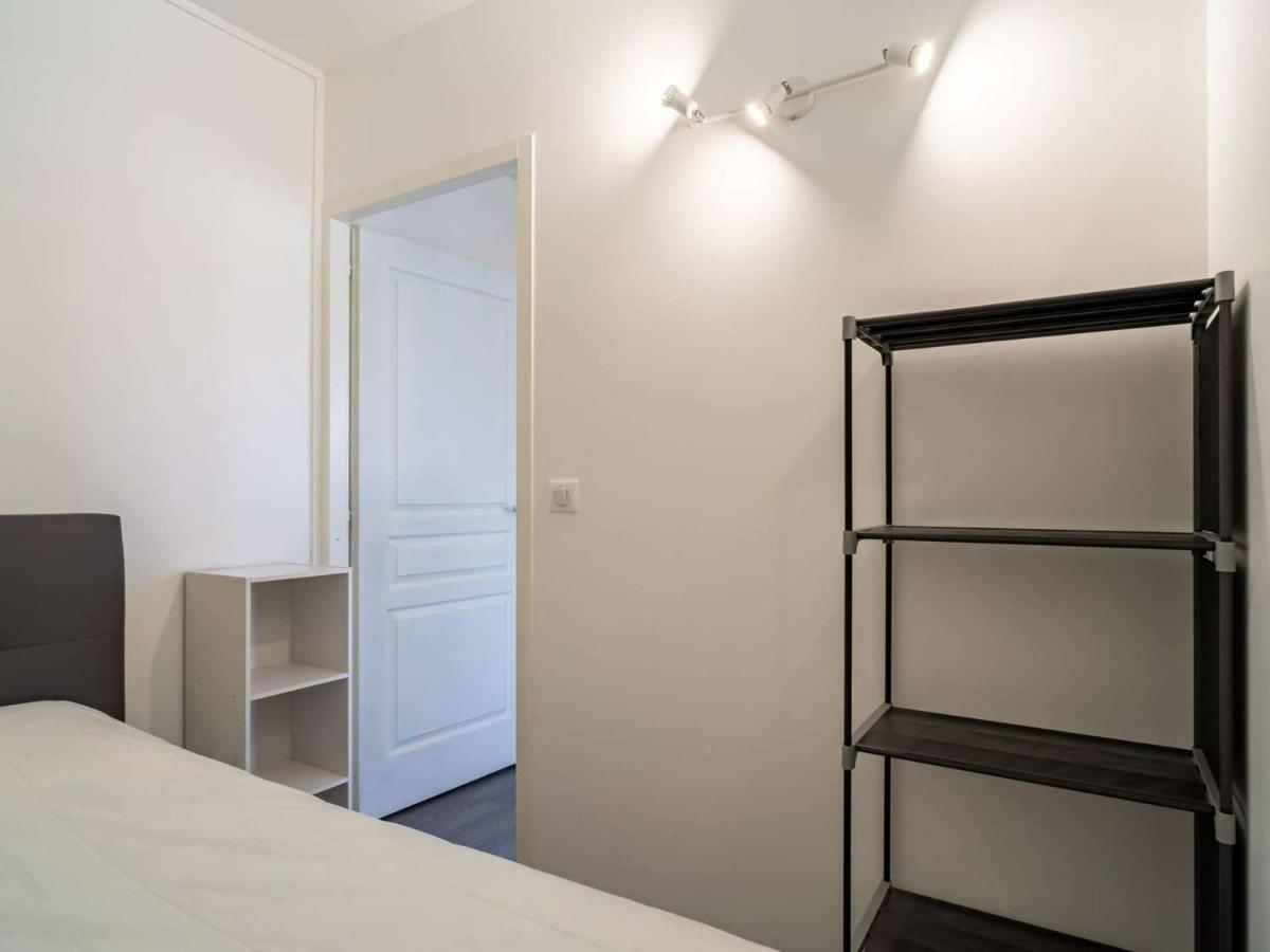 Apartment Studio Renove Avec Balcon, Quartier Saint Charles, A 800m De La Plage Du Miramar - Fr-1-3-465