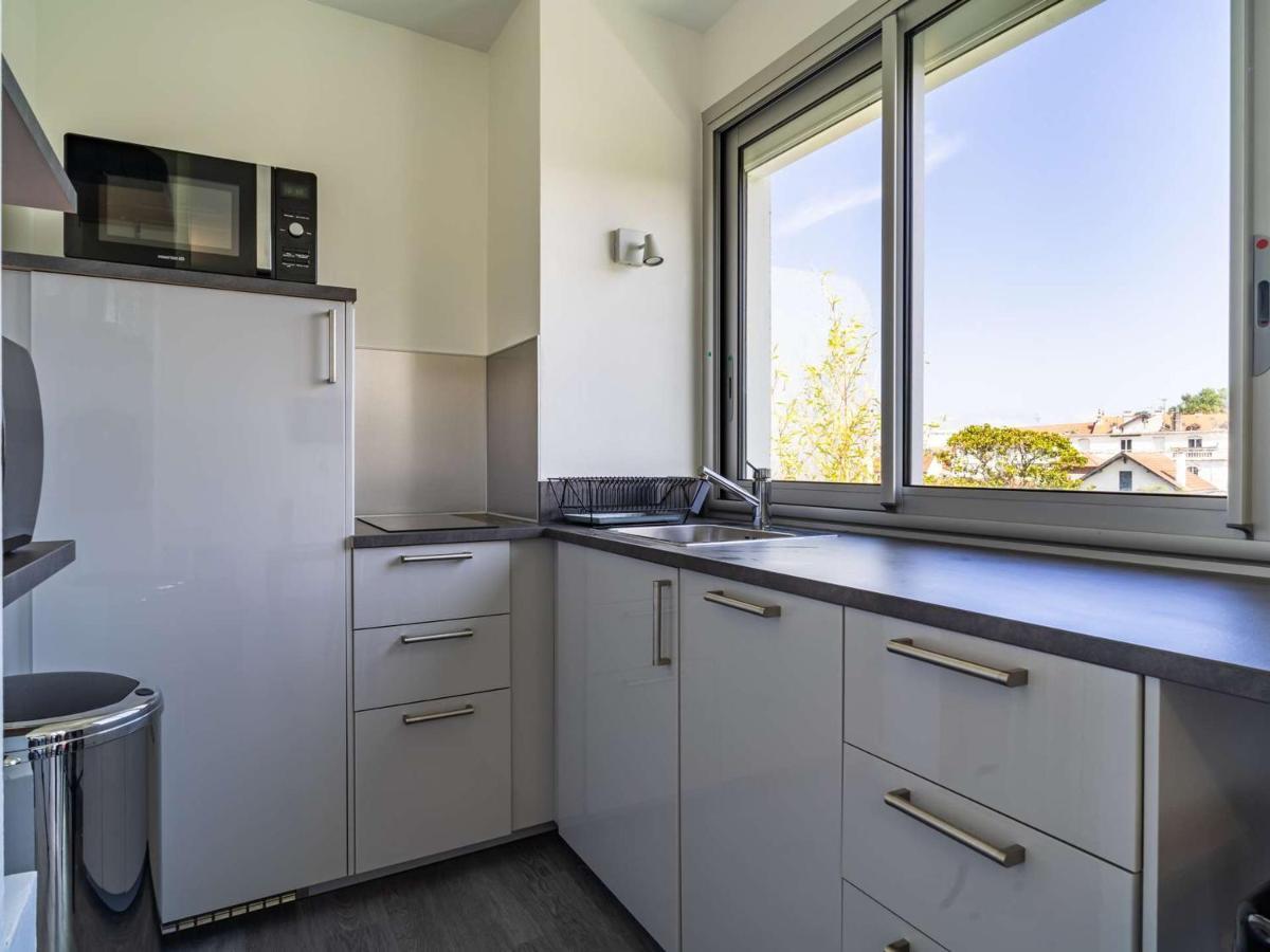 Studio Renove Avec Balcon, Quartier Saint Charles, A 800m De La Plage Du Miramar - Fr-1-3-465 Apartment Biarritz